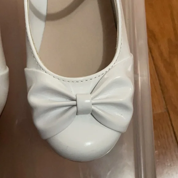 Girls Low Heel Shoes- White SZ 12 - Picture 5 of 9